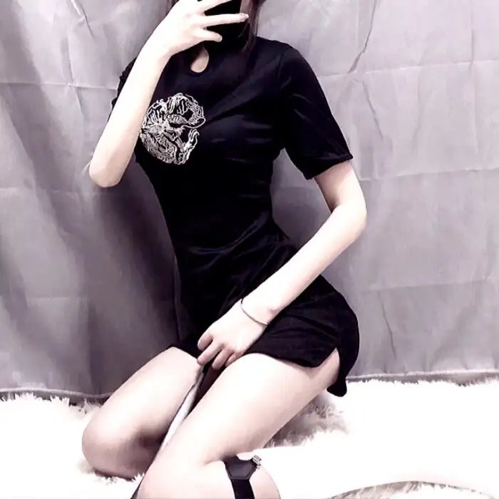 10号舱里的女人